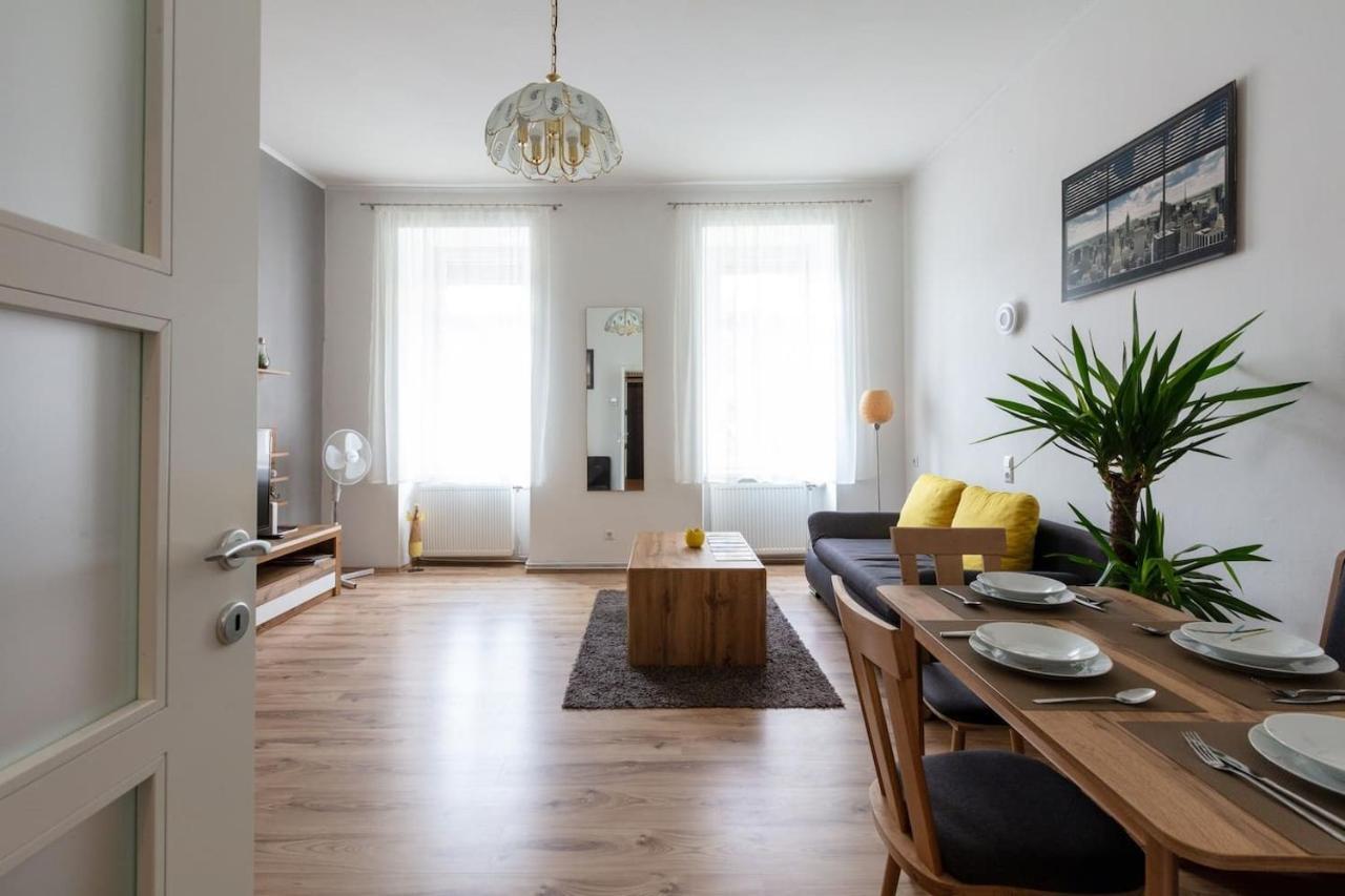 Sunny Renovated Apartment Close To Downtown Vienne Extérieur photo