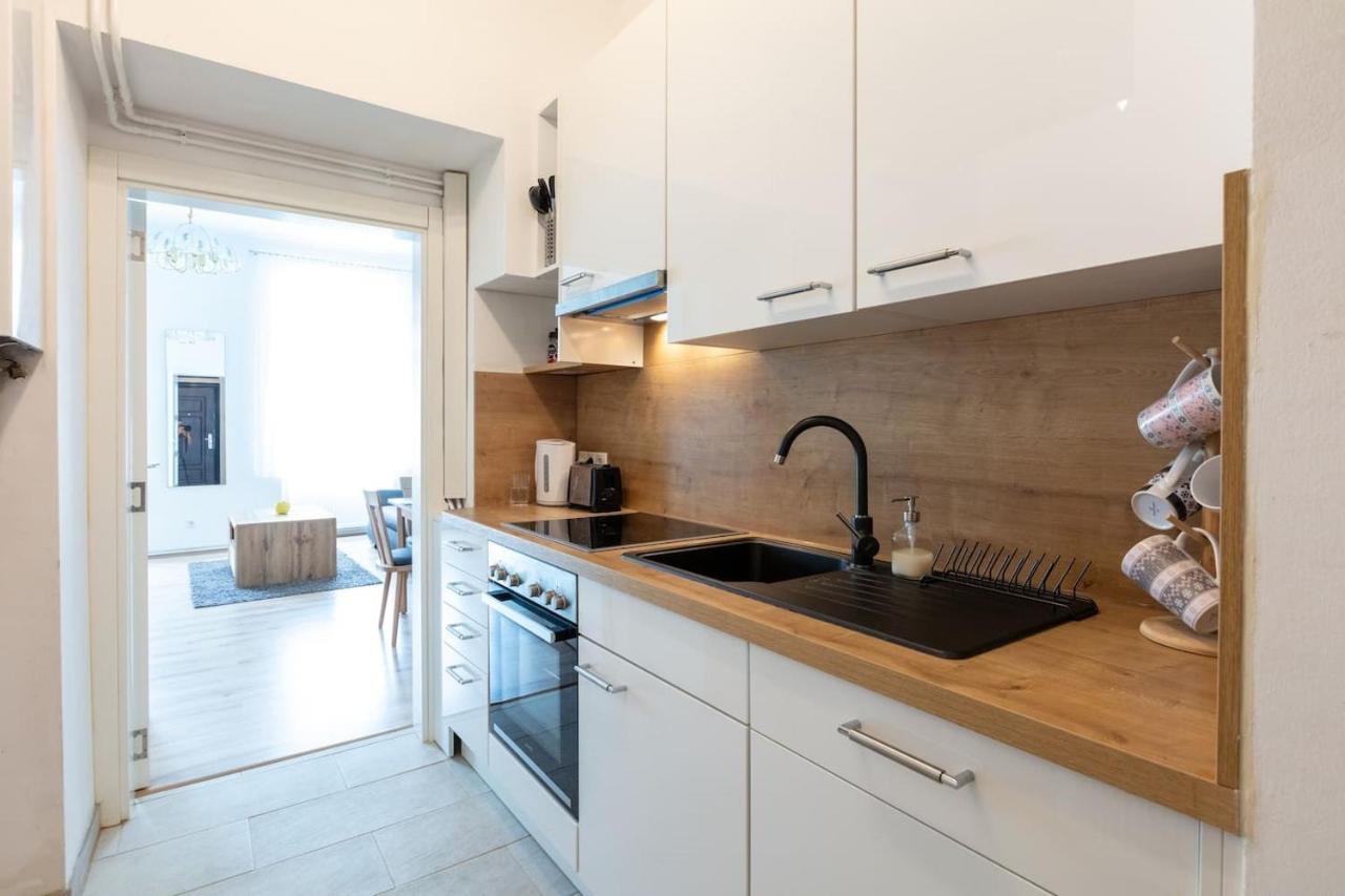 Sunny Renovated Apartment Close To Downtown Vienne Extérieur photo